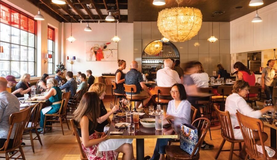 DINING IN AMELIA